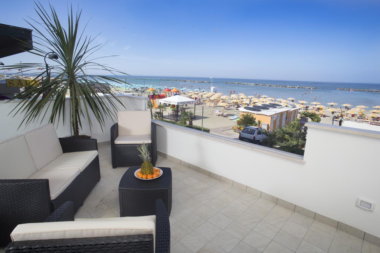 White Suite & Apartments Bellaria-Igea Marina Exteriér fotografie