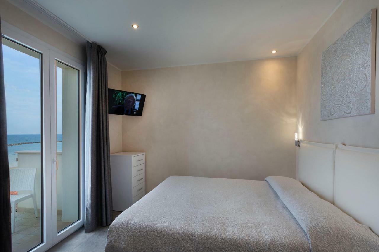 White Suite & Apartments Bellaria-Igea Marina Exteriér fotografie